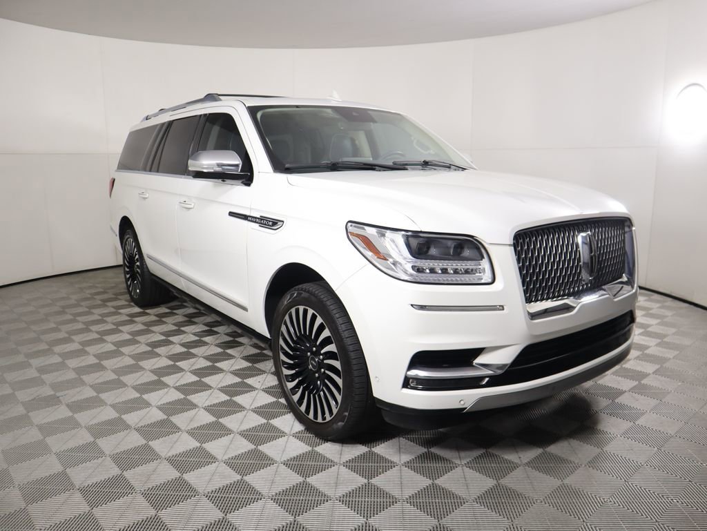 Used 2021 Lincoln Navigator L Black Label w/ Cargo Convenience Package image 3