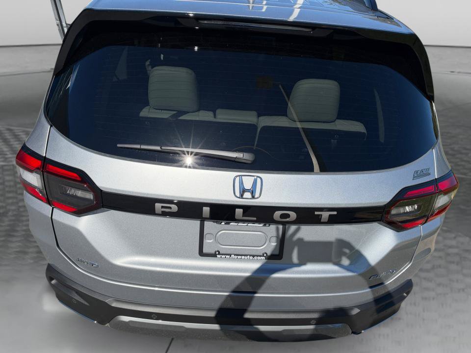 New 2026 Honda Pilot Elite image 14
