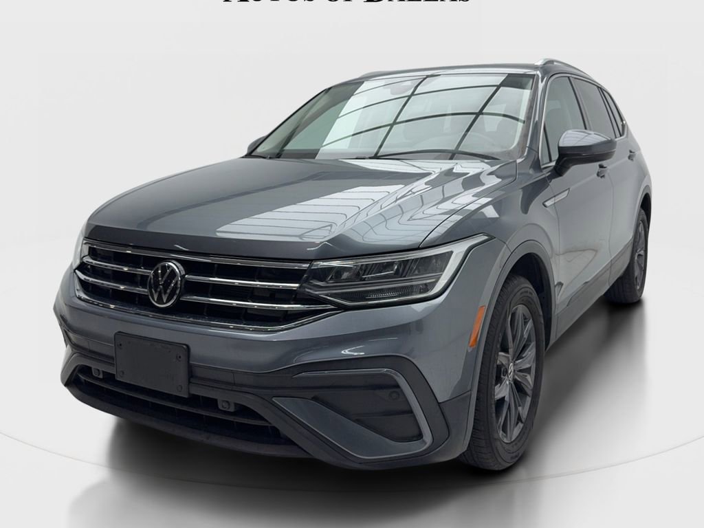 Used 2023 Volkswagen Tiguan SE w/ Panoramic Sunroof Package FWD image 4