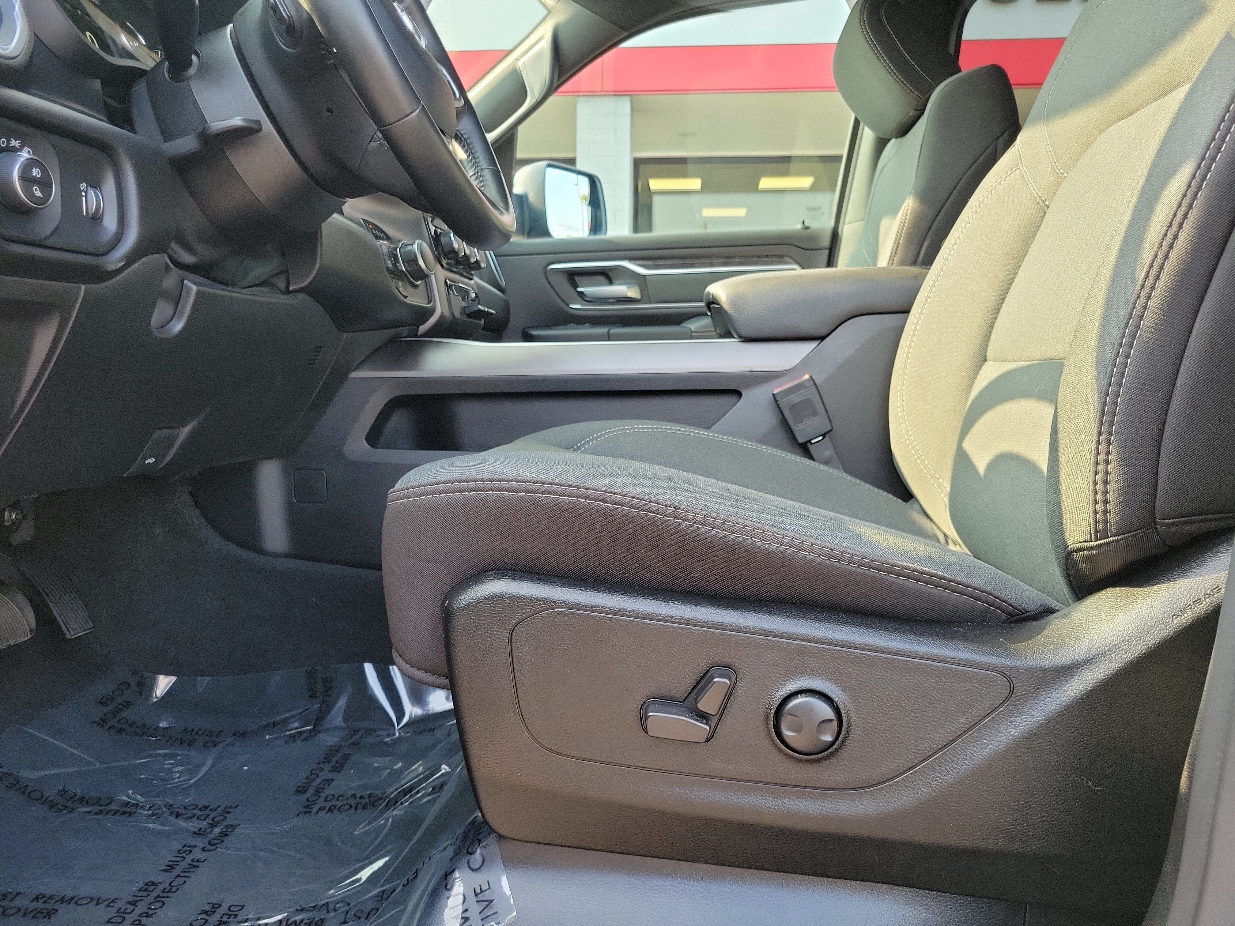 Used 2023 RAM 1500 Big Horn AWD/4WD image 16