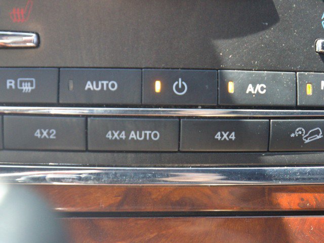 Used 2015 Lincoln Navigator 4WD image 27