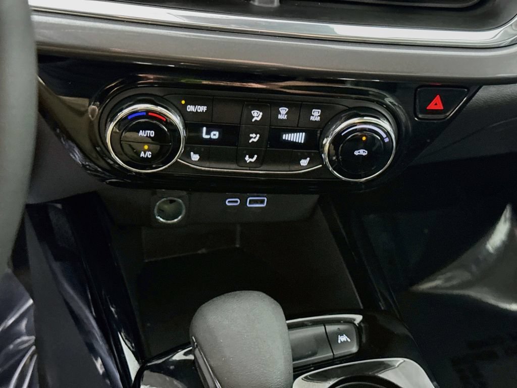 Used 2024 Chevrolet Trax ACTIV w/ Driver Confidence Package FWD image 7