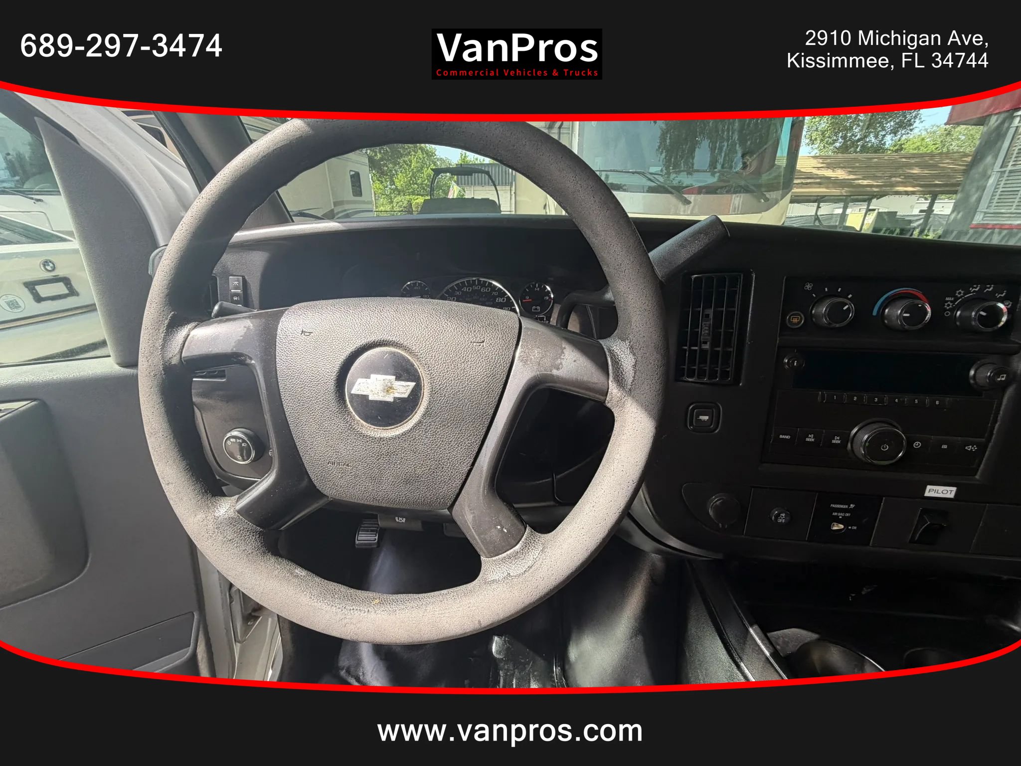 Used 2014 Chevrolet Express 3500 Extended RWD image 10