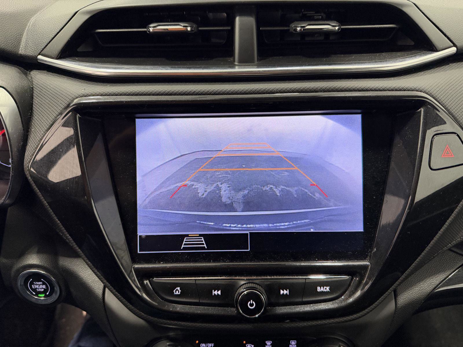 Used 2022 Chevrolet TrailBlazer LT w/ Convenience Package image 4