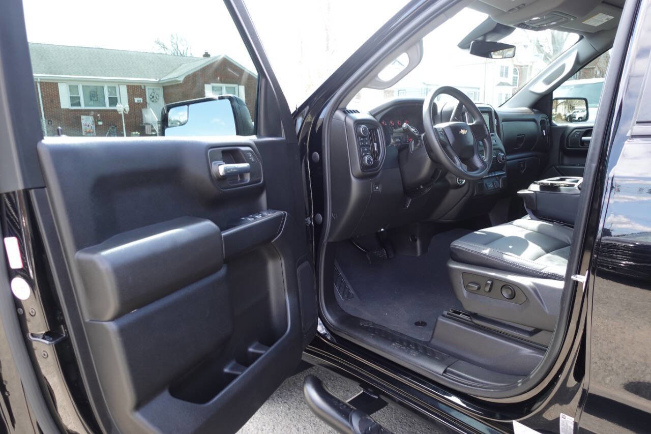 Used 2023 Chevrolet Silverado 1500 Custom w/ LPO, Dark Essentials Package image 15
