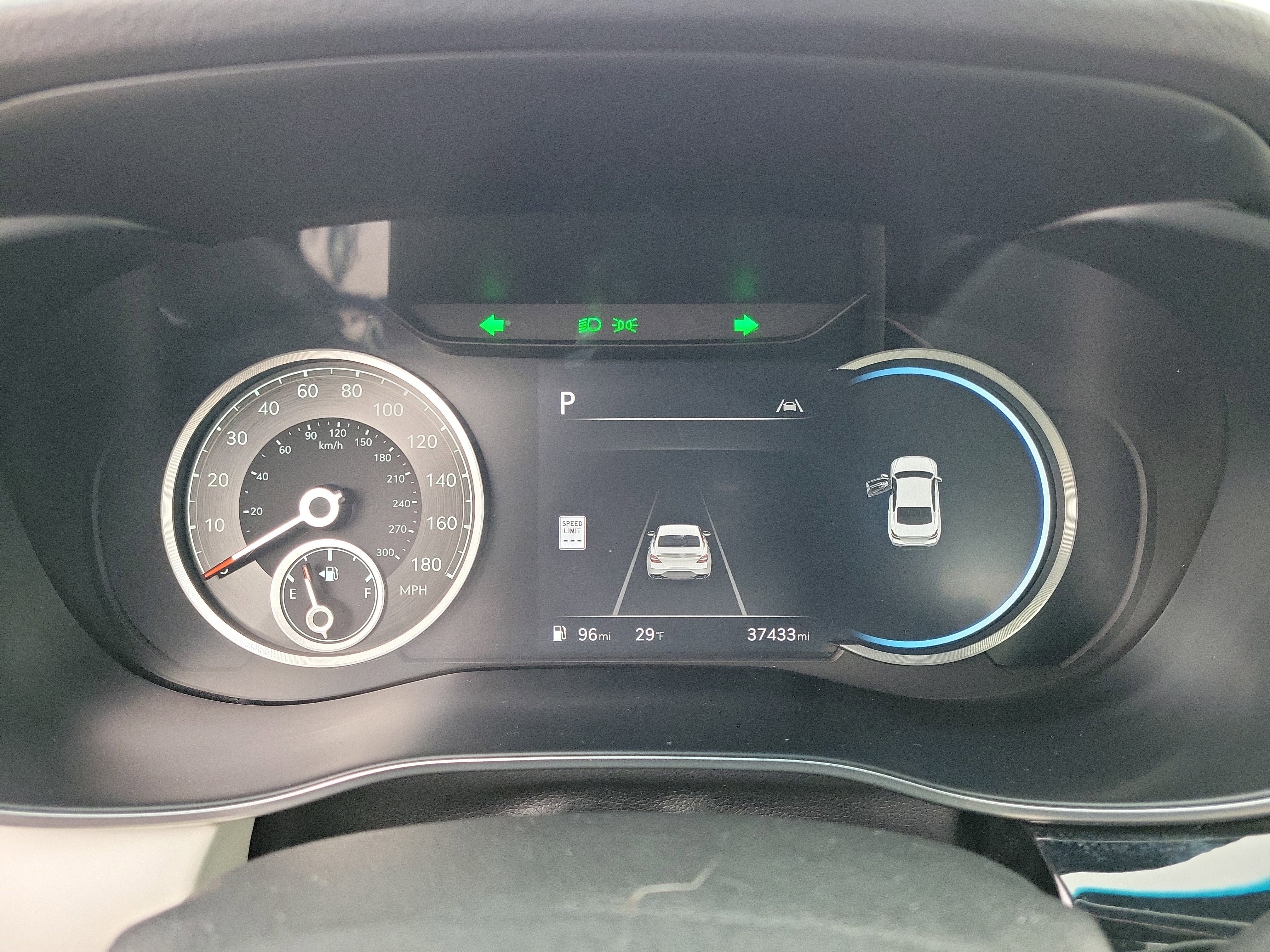 Used 2024 Genesis G70 2.5T image 24