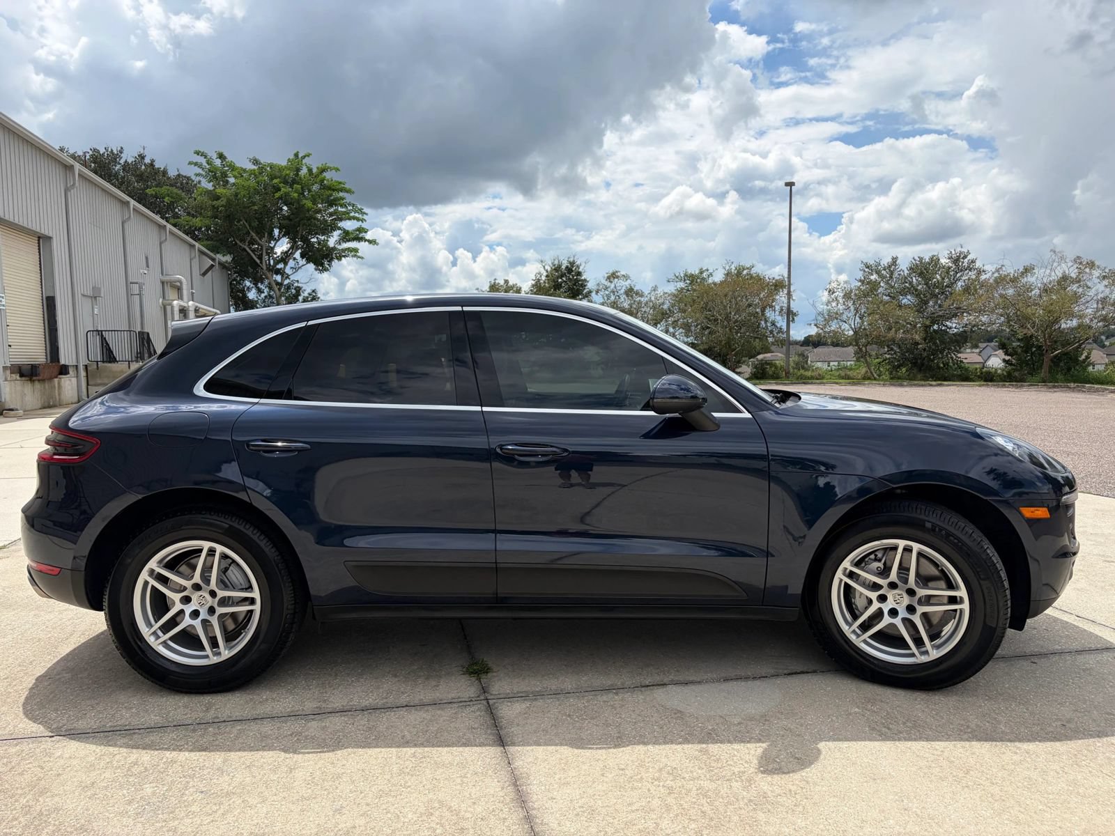 Used 2017 Porsche Macan S AWD/4WD image 11