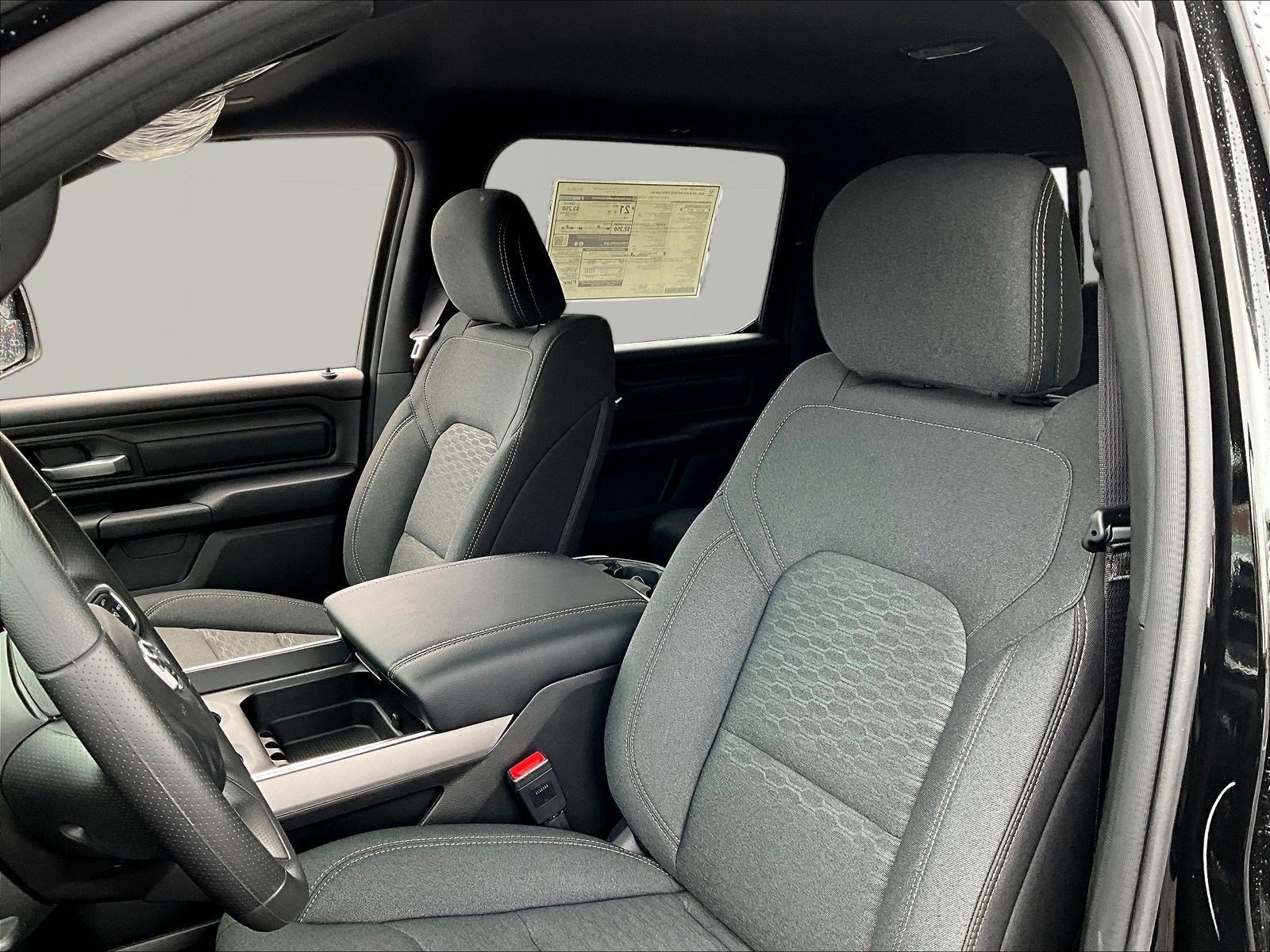 New 2026 RAM 1500 Express AWD/4WD image 16