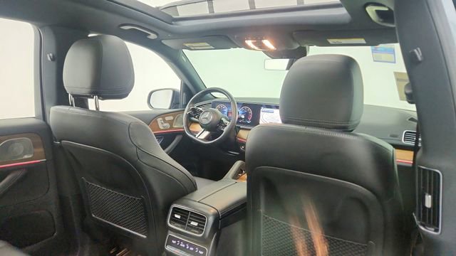 Used 2025 Mercedes-Benz GLS 450 4MATIC image 30