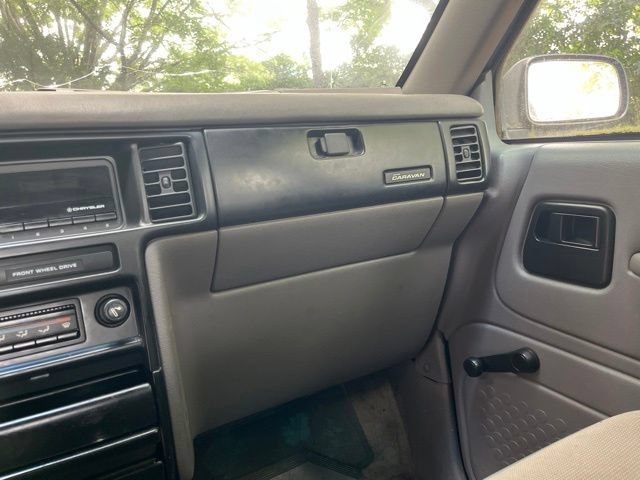 Used 1993 Dodge Caravan FWD image 19