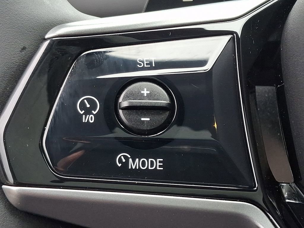 Used 2026 BMW 530i xDrive AWD/4WD image 23