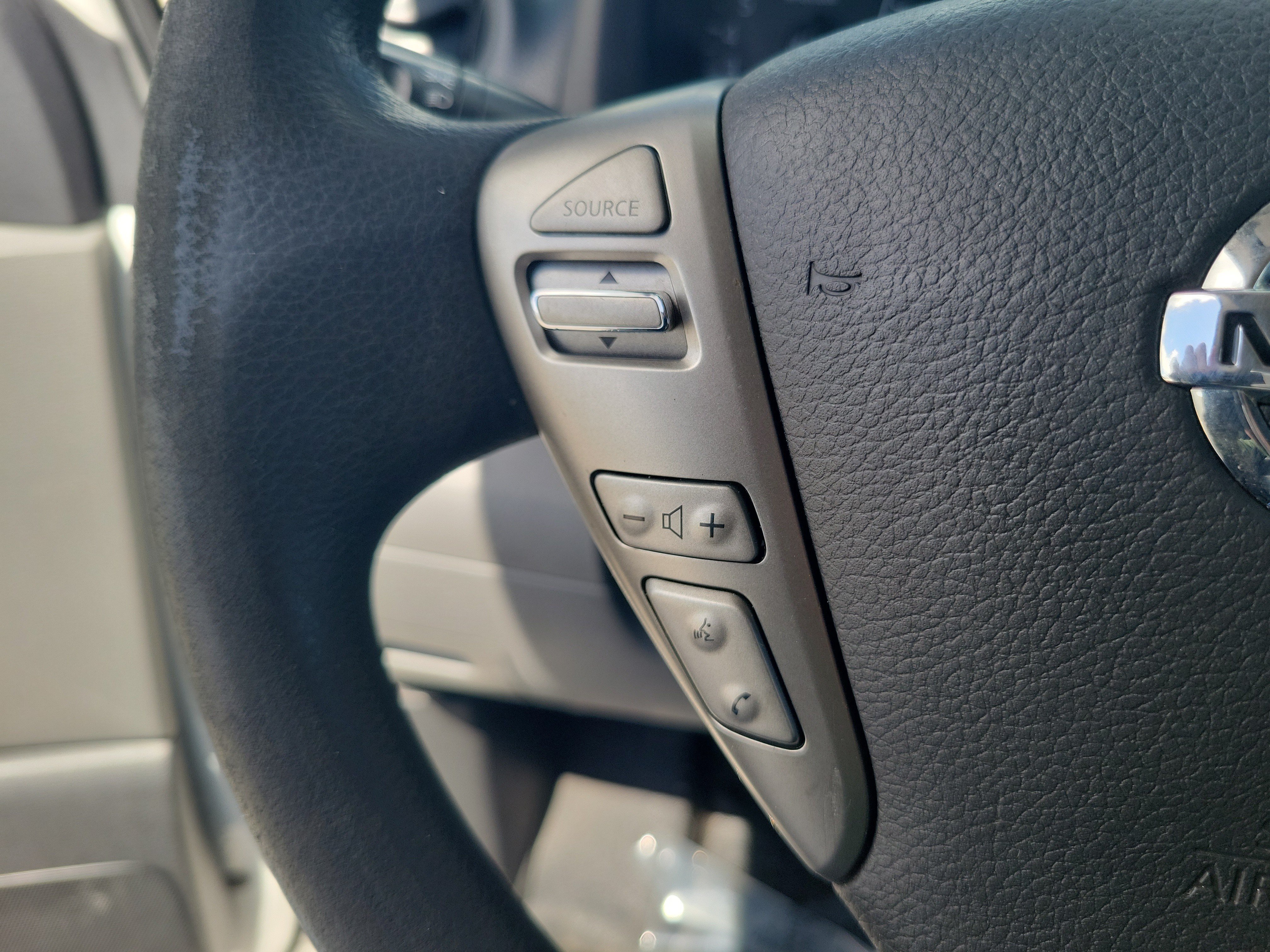 Used 2020 Nissan NV200 S FWD image 18
