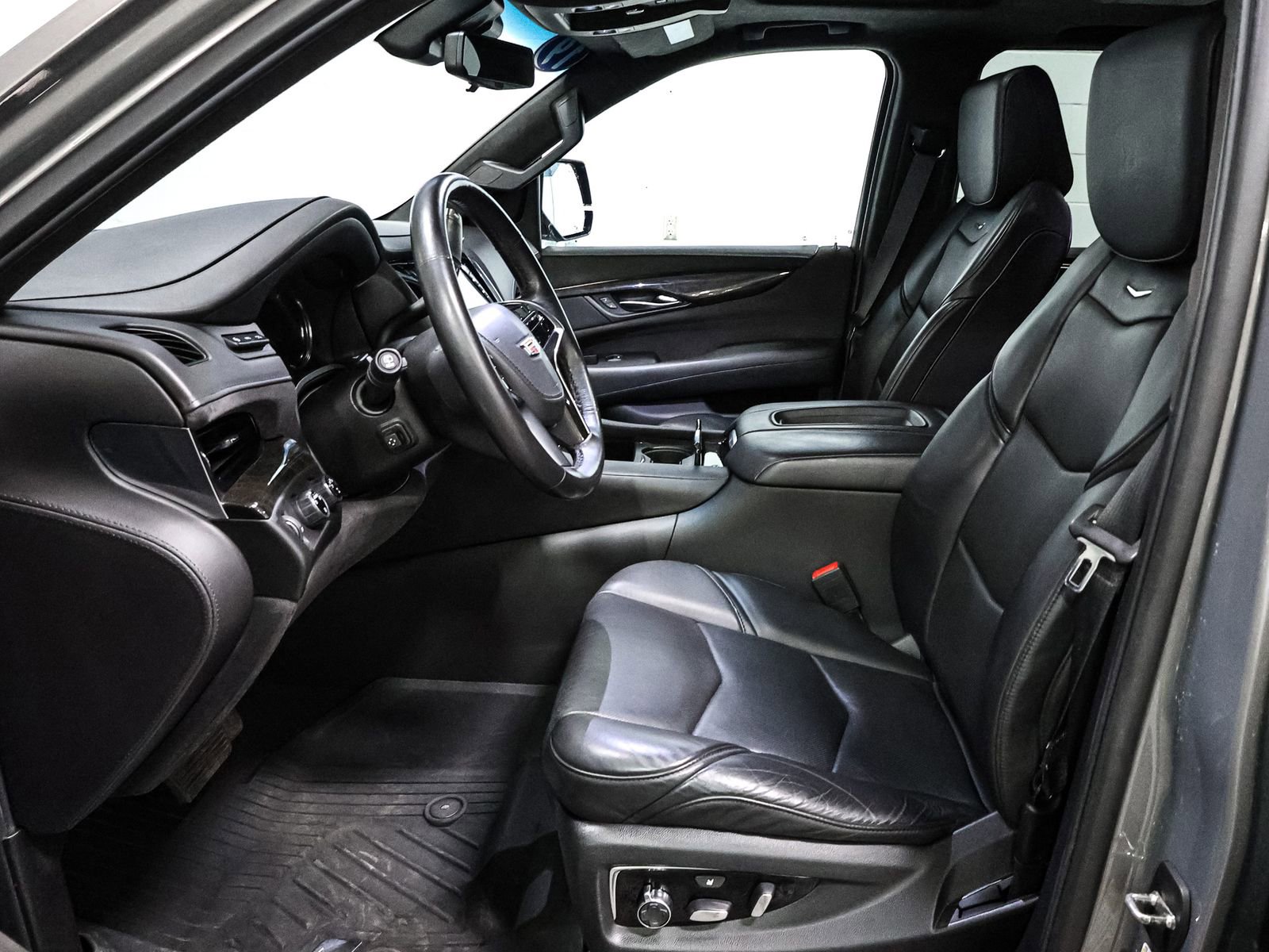 Used 2019 Cadillac Escalade ESV Platinum image 23