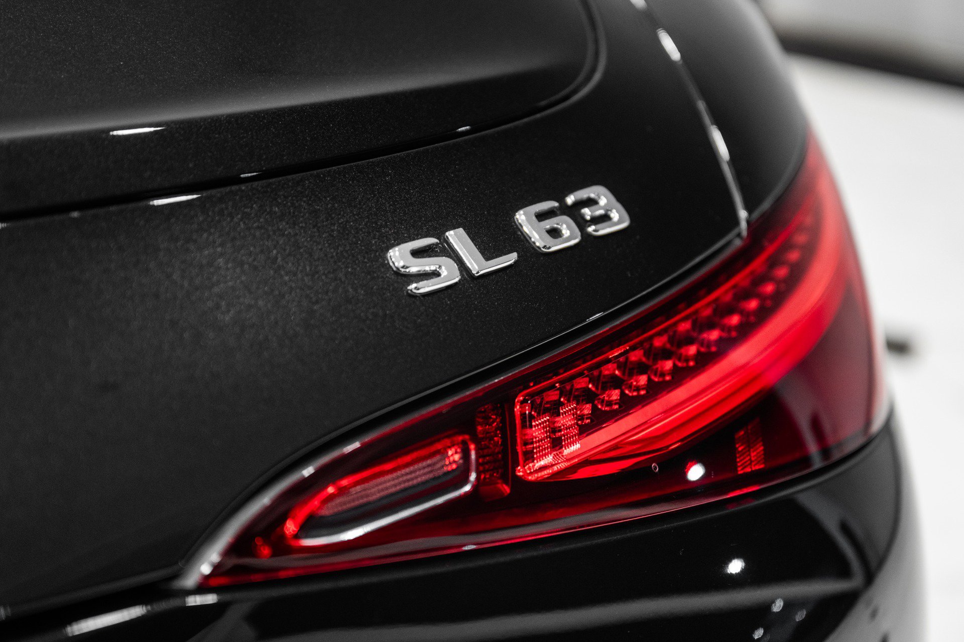 Used 2023 Mercedes-Benz SL 63 AMG 4MATIC image 15