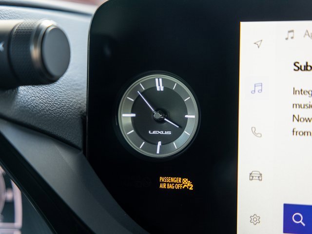 Used 2025 Lexus ES 300h w/ Premium Package image 46