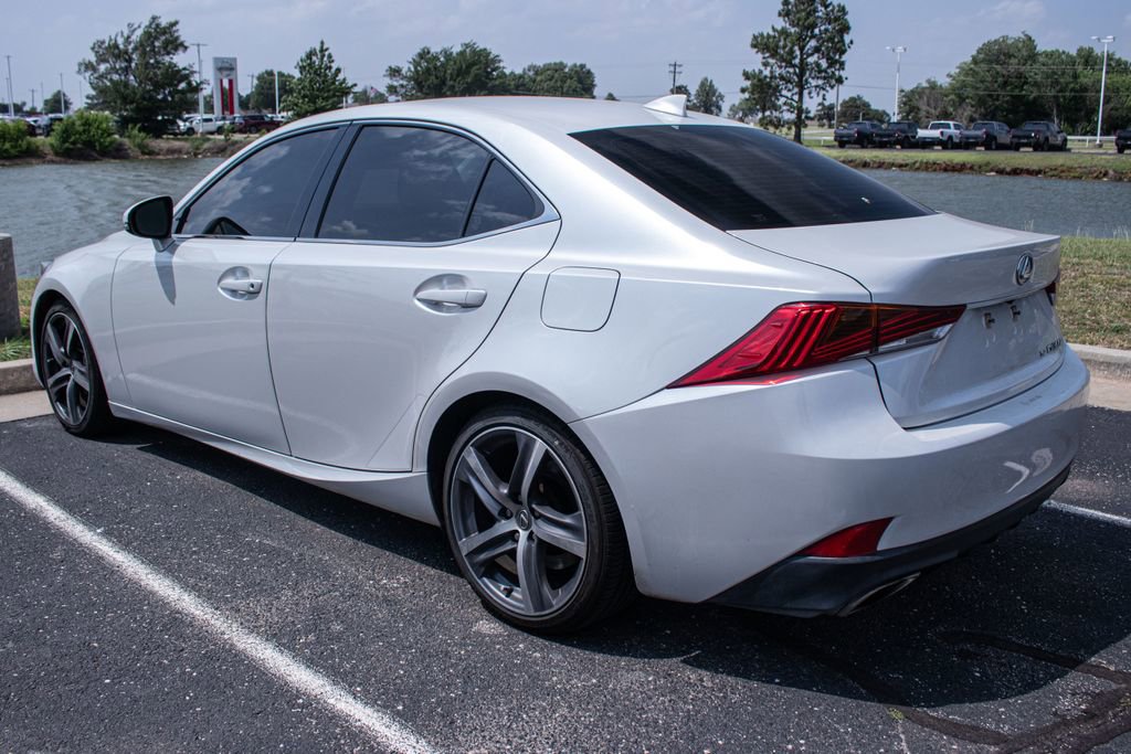 Used 2018 Lexus IS 300 AWD w/ Comfort Package image 4