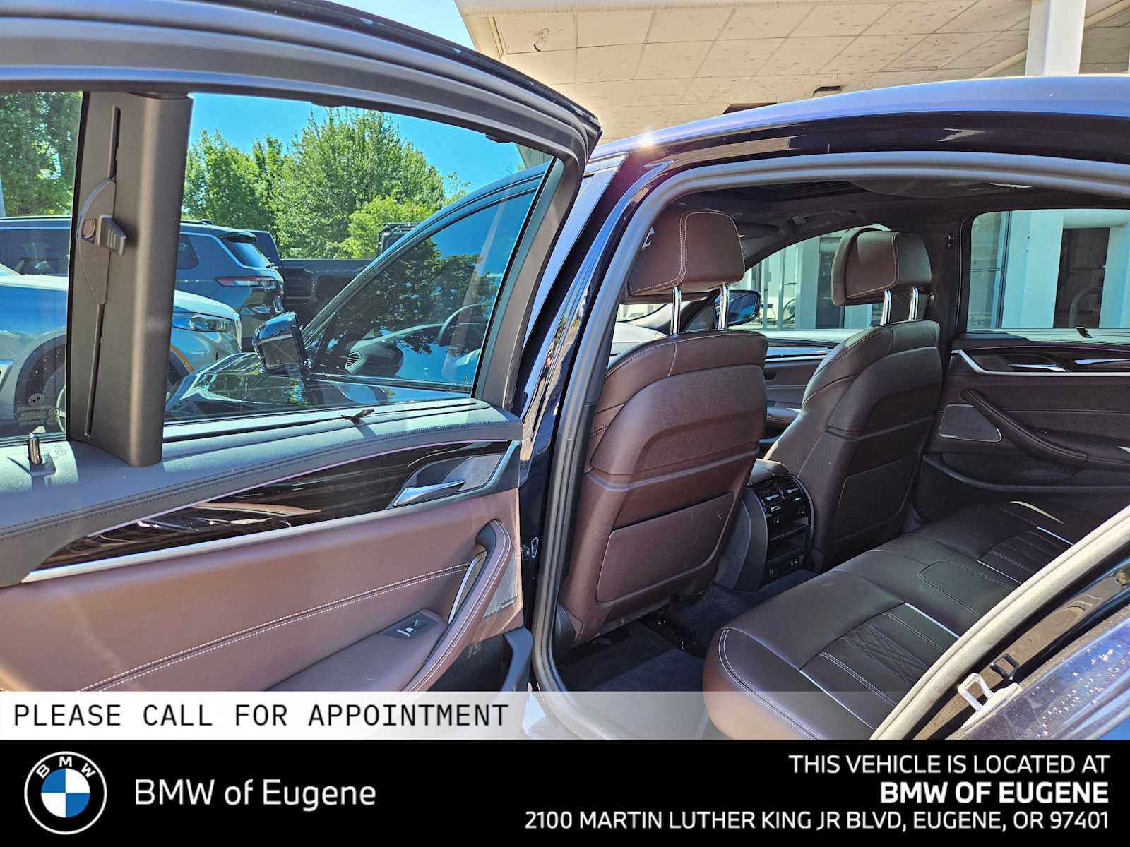 Used 2023 BMW M550i xDrive w/ Executive Package AWD/4WD image 19