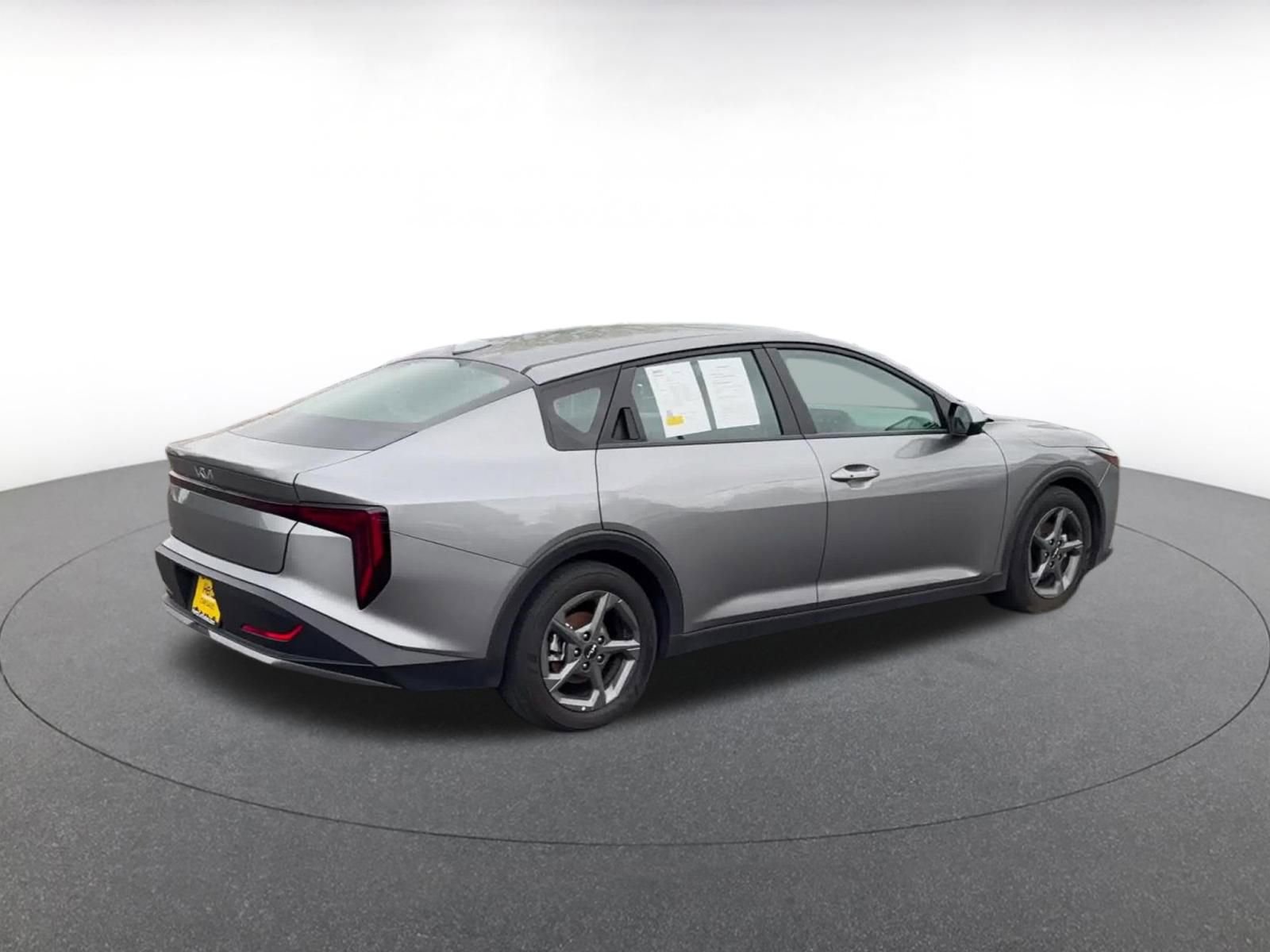 Used 2025 Kia K4 FWD image 15