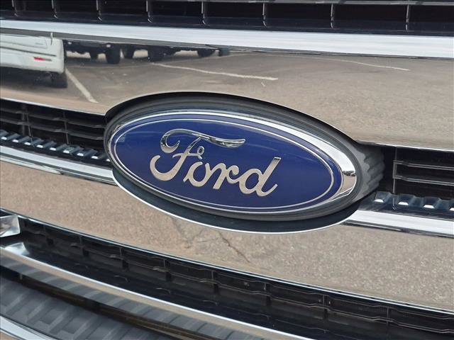 Used 2014 Ford F250 Lariat w/ Chrome Package AWD/4WD image 12