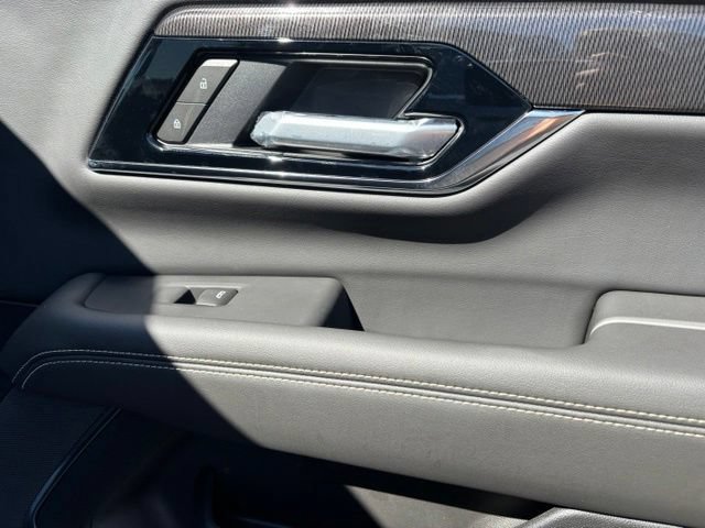 New 2026 GMC Yukon XL Elevation w/ LPO, Floor Liner Package AWD/4WD image 23