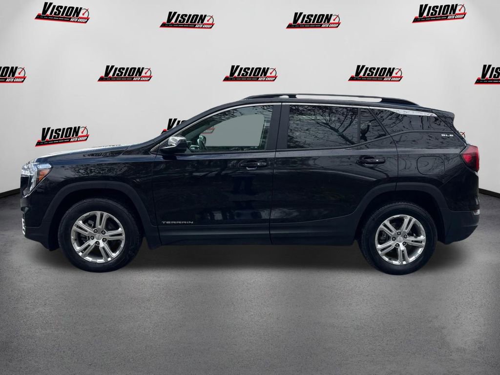 Used 2022 GMC Terrain SLE w/ Driver Convenience Package image 8