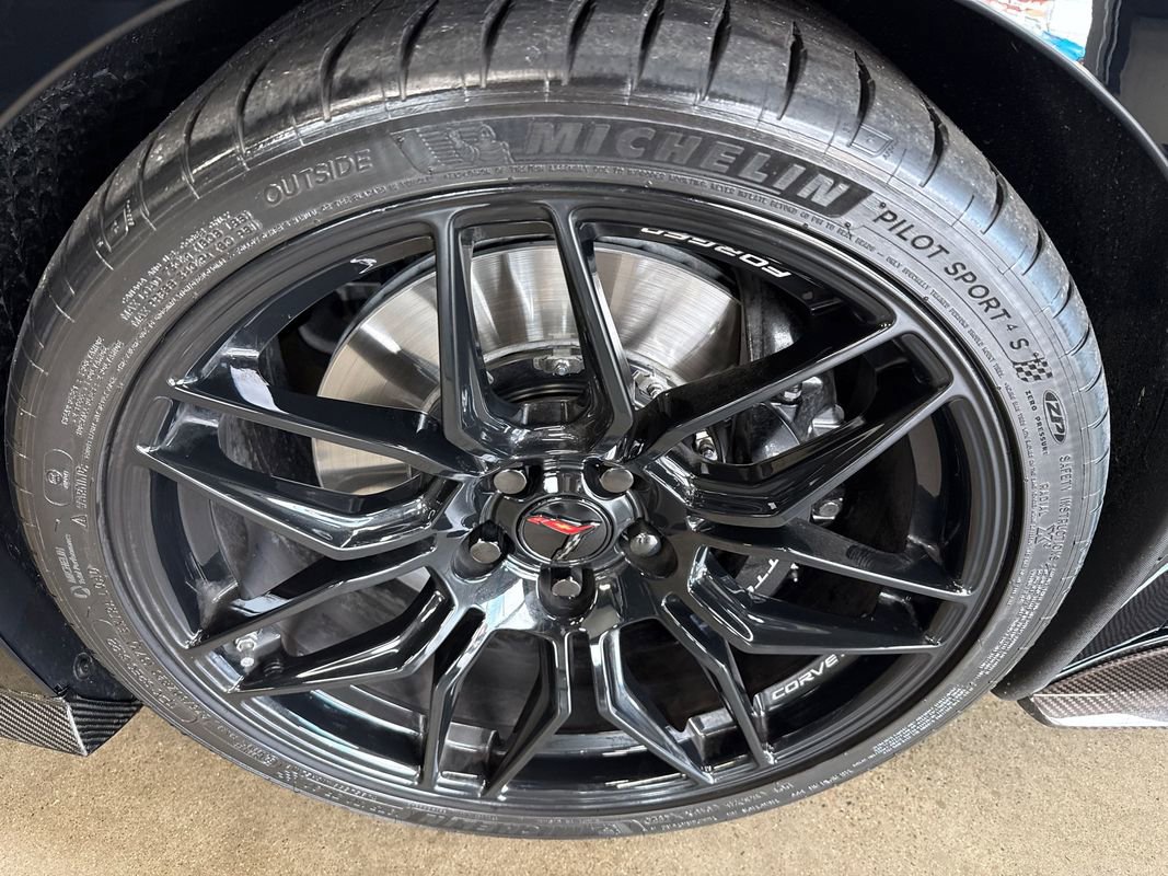 Used 2025 Chevrolet Corvette Z06 image 42