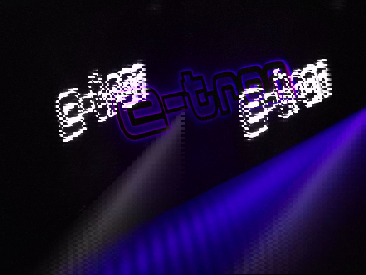 Used 2022 Audi RS e-tron GT w/ Carbon Performance Package image 24