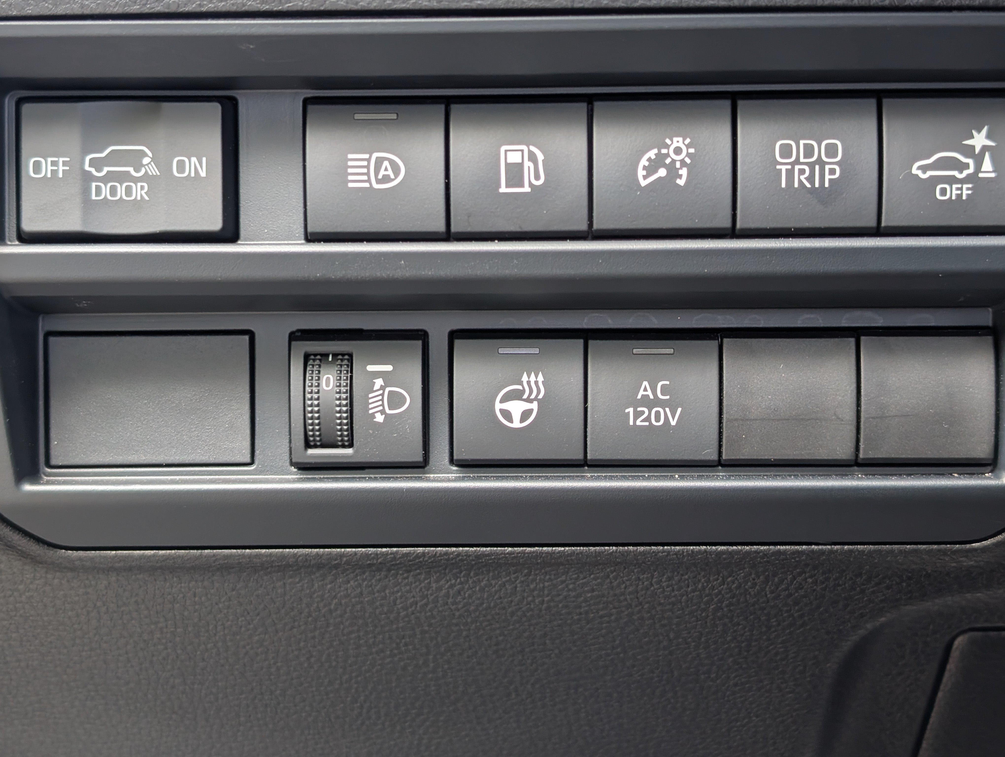 Used 2026 Toyota Sequoia Limited AWD/4WD image 38