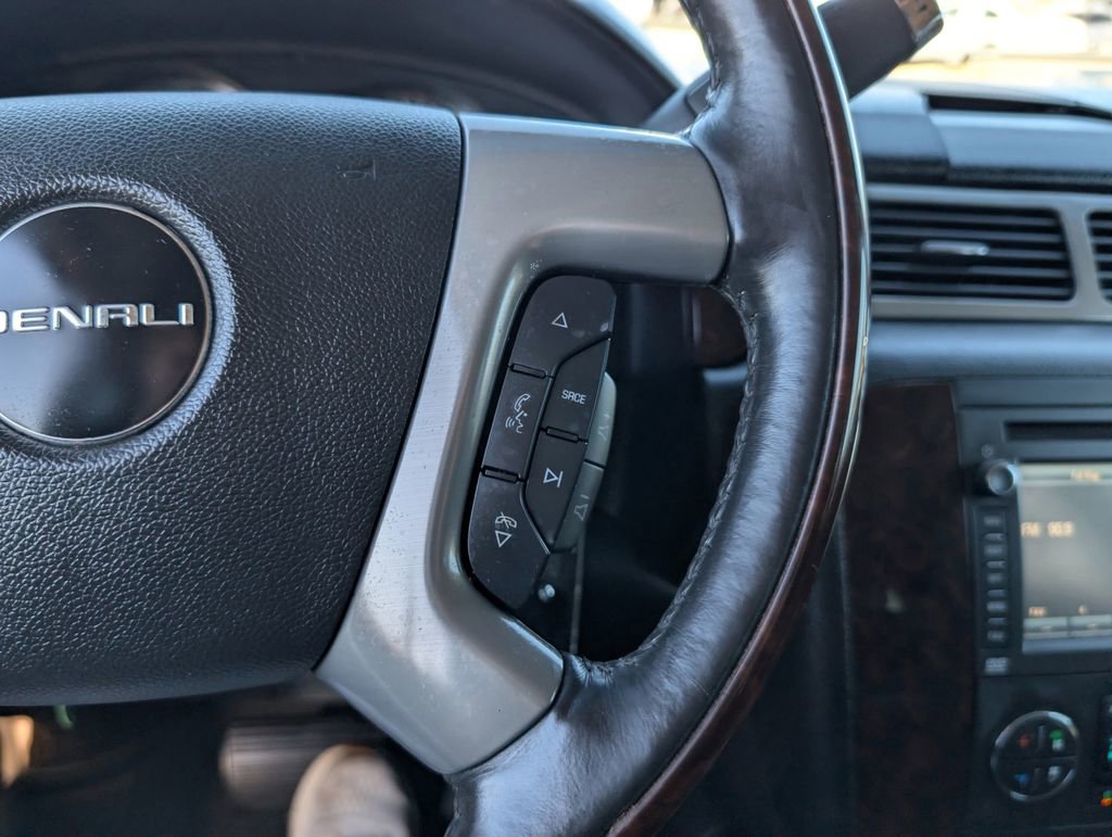 Used 2014 GMC Yukon Denali image 12