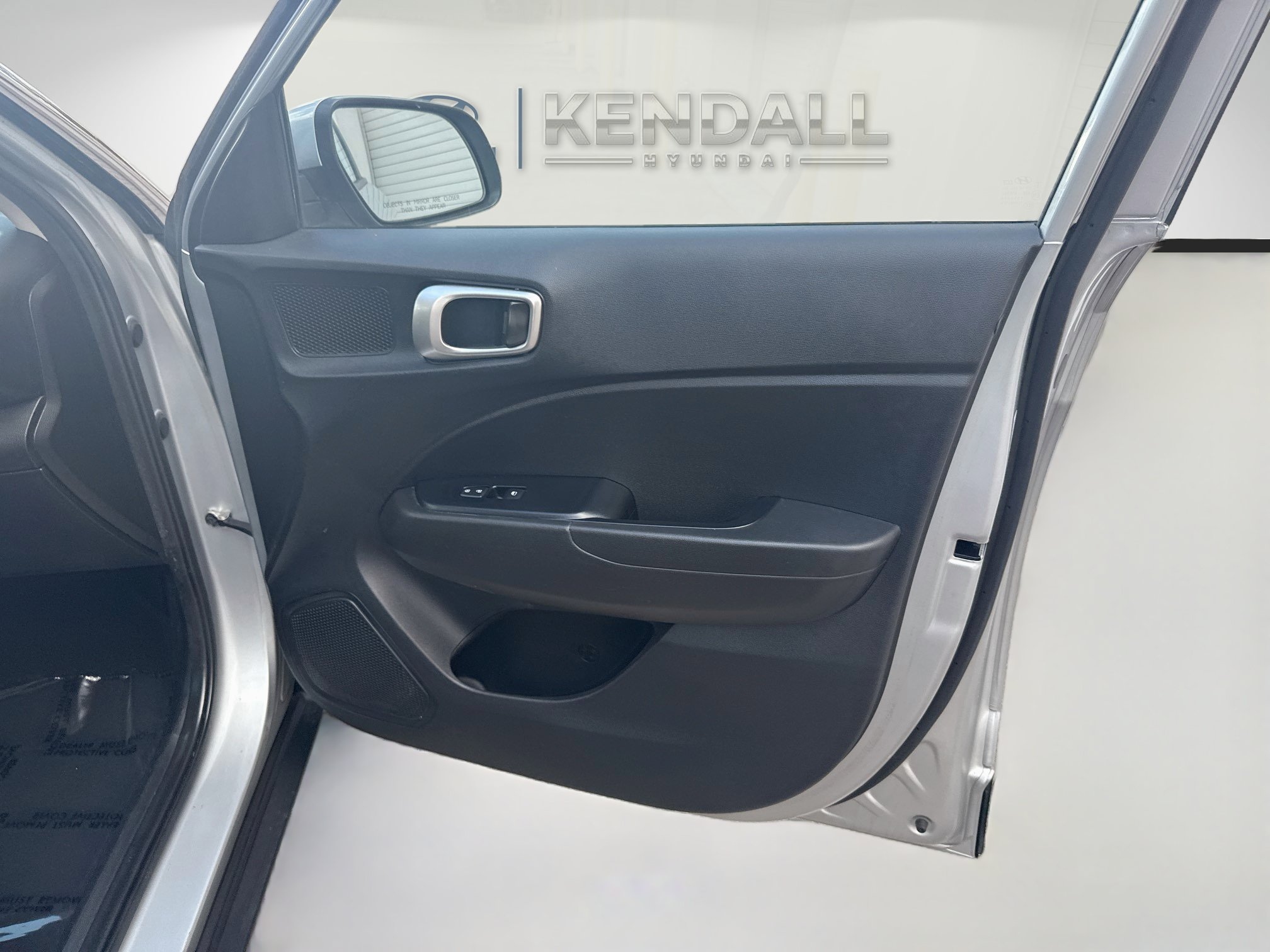 Used 2021 Hyundai Venue SE FWD image 30