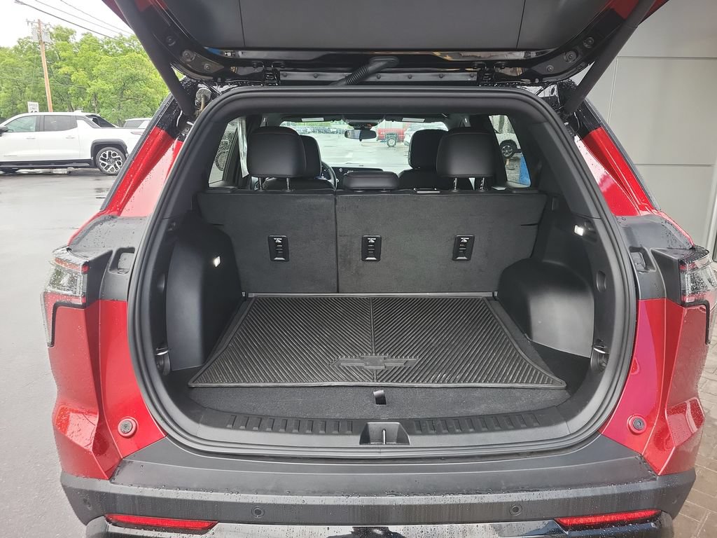Certified 2025 Chevrolet Equinox RS AWD/4WD image 11