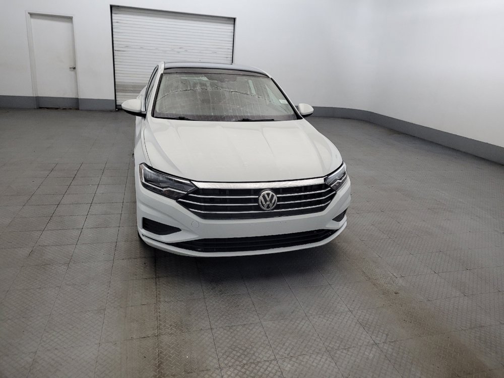 Used 2019 Volkswagen Jetta SE w/ Cold Weather Package FWD image 14