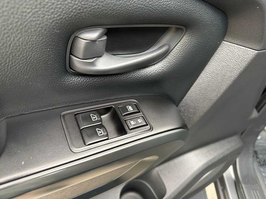 Used 2021 Nissan Titan S image 16