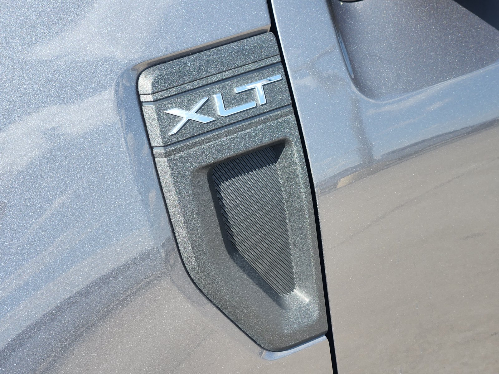 Used 2025 Ford Maverick XLT FWD image 13