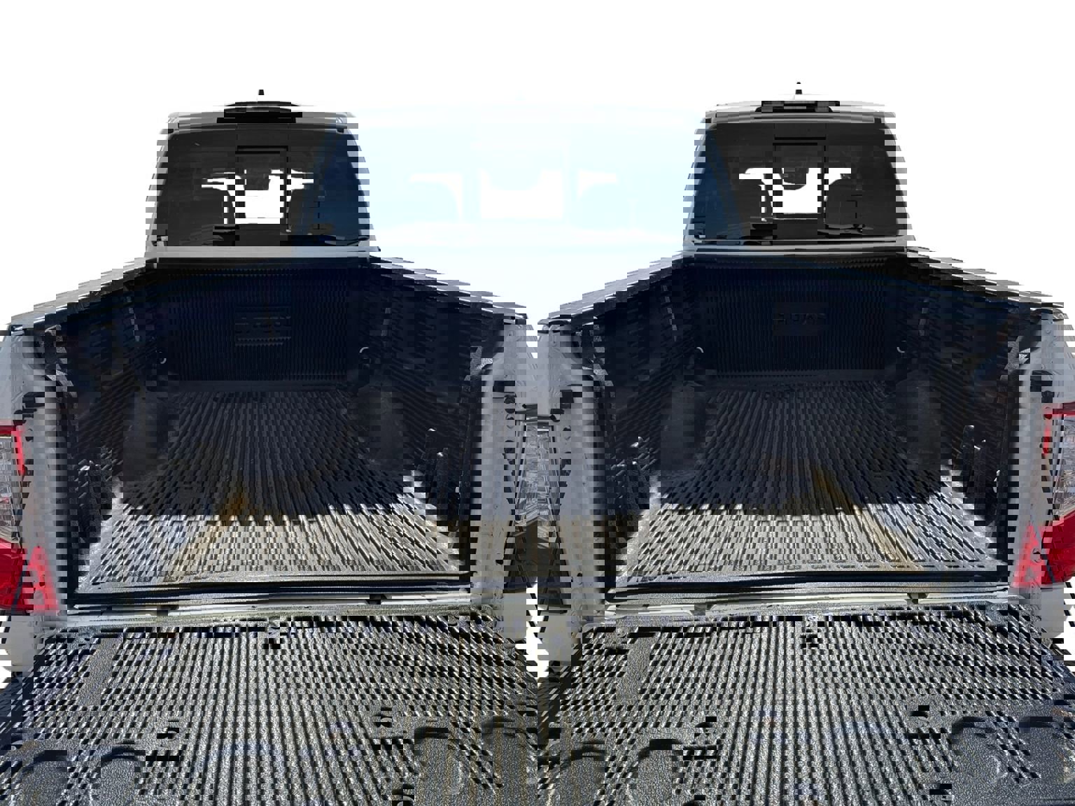 Used 2022 Nissan Titan SV w/ SV Convenience Package image 19