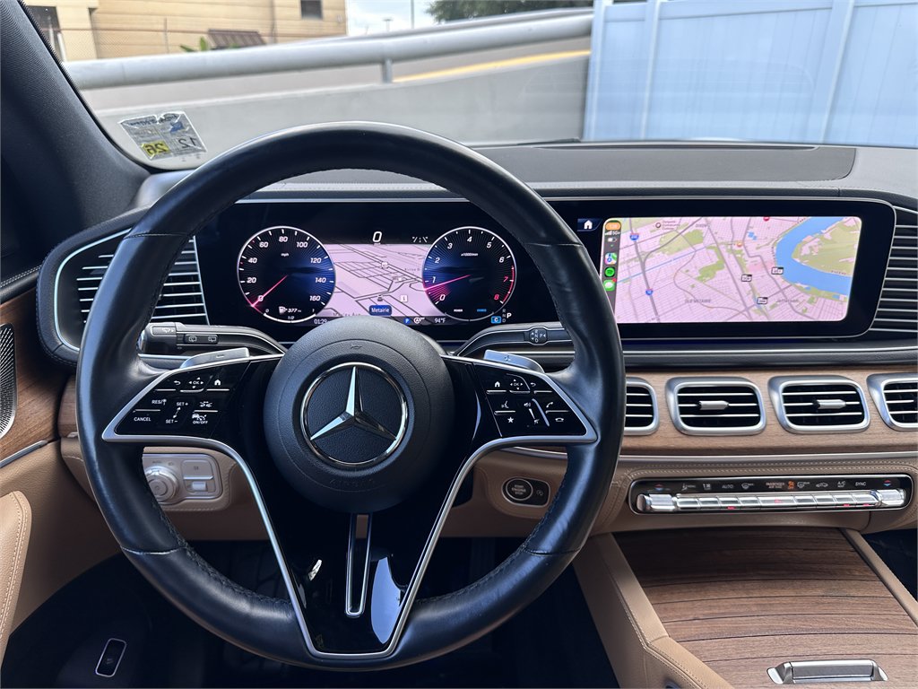 Used 2024 Mercedes-Benz GLS 450 4MATIC image 3