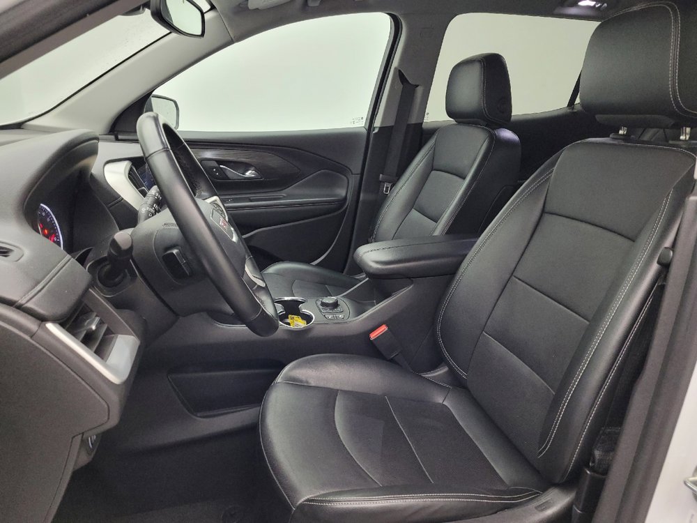 Used 2024 GMC Terrain SLT image 17