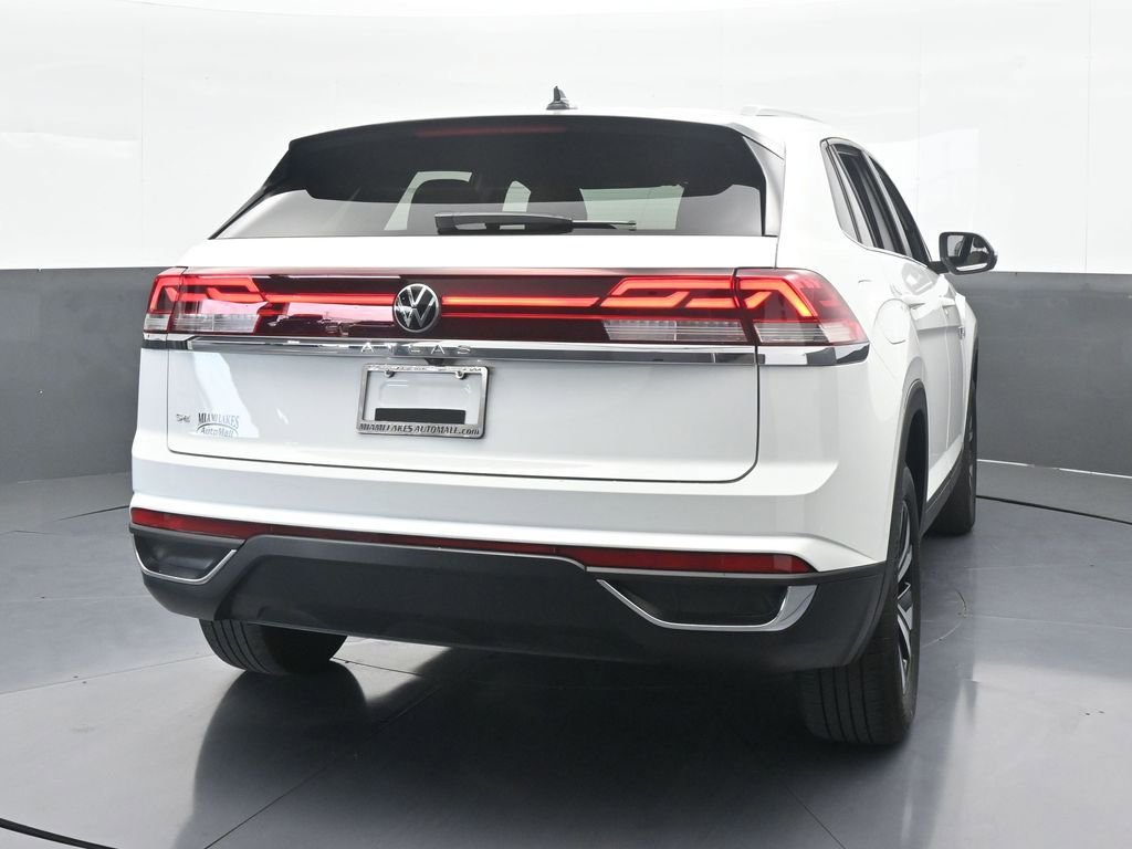 Used 2024 Volkswagen Atlas Cross Sport SE image 5