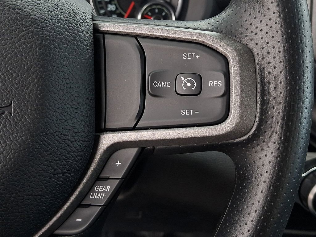 Used 2024 RAM 2500 Tradesman w/ Chrome Appearance Group image 18