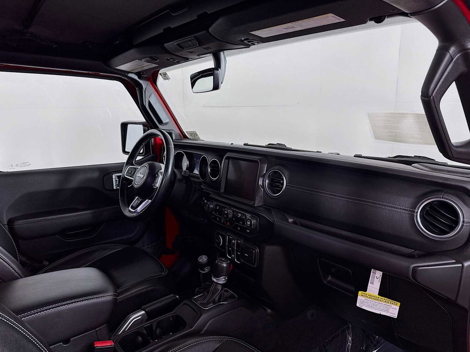 Used 2021 Jeep Gladiator Overland image 26