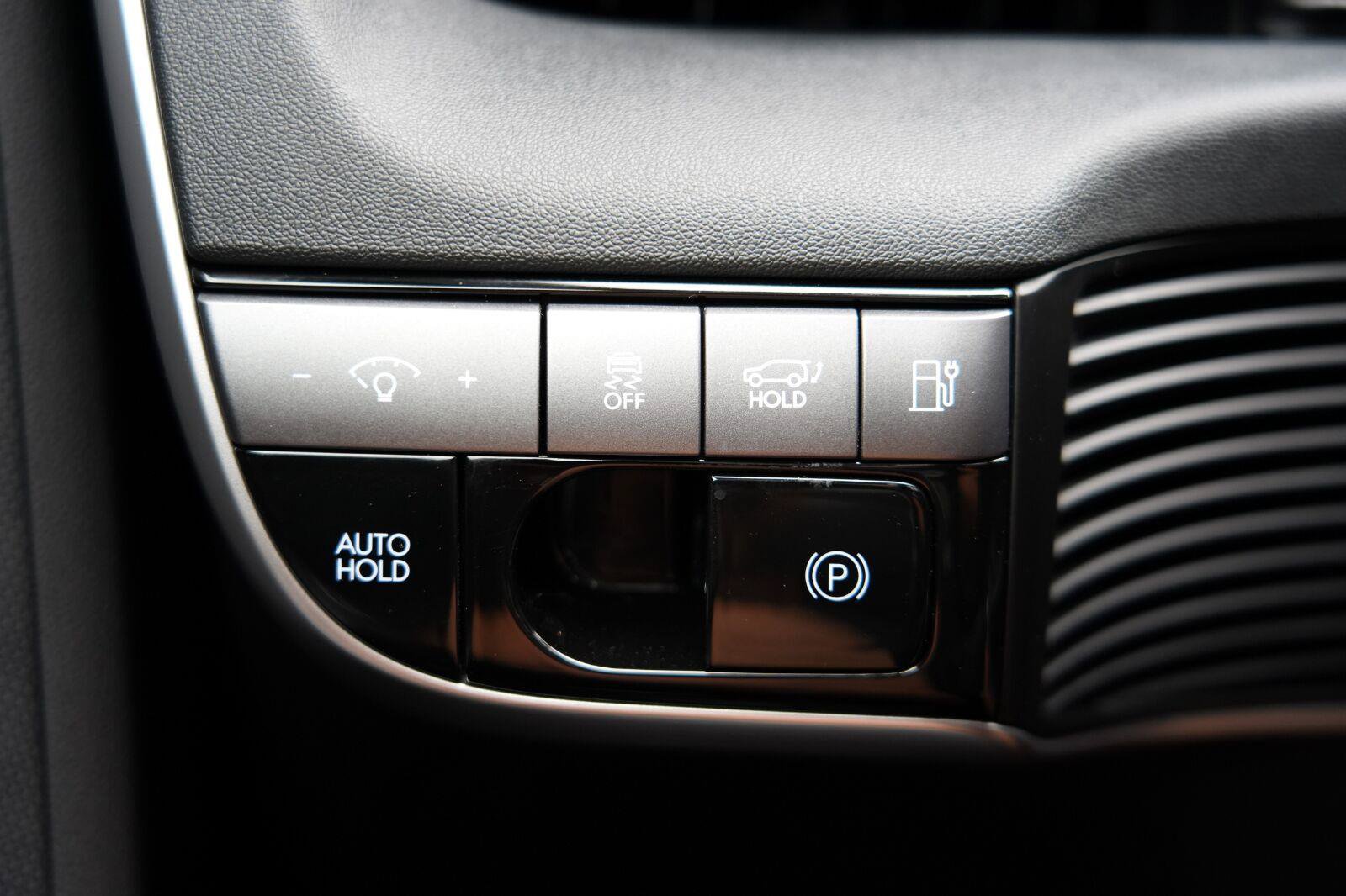 Used 2025 Hyundai Ioniq 5 SEL RWD image 17
