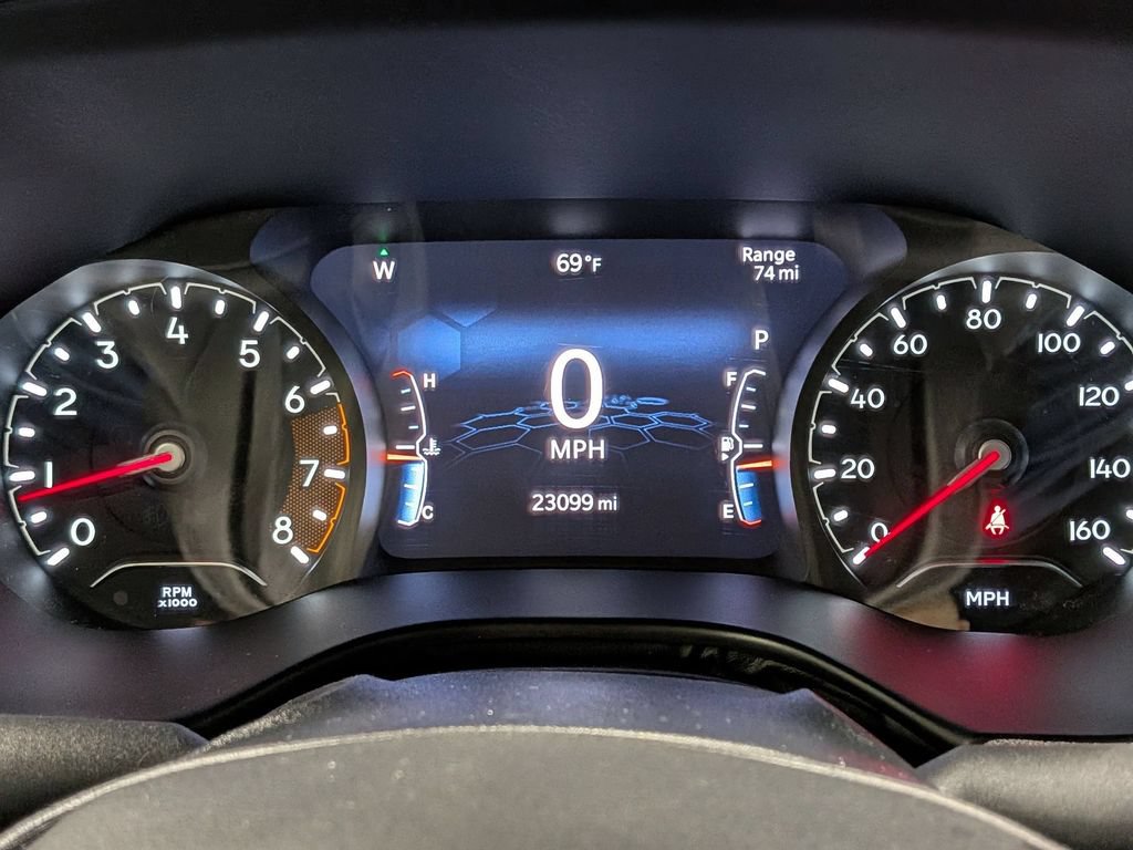 Used 2022 Jeep Compass Latitude w/ Sun and Sound Group FWD image 16