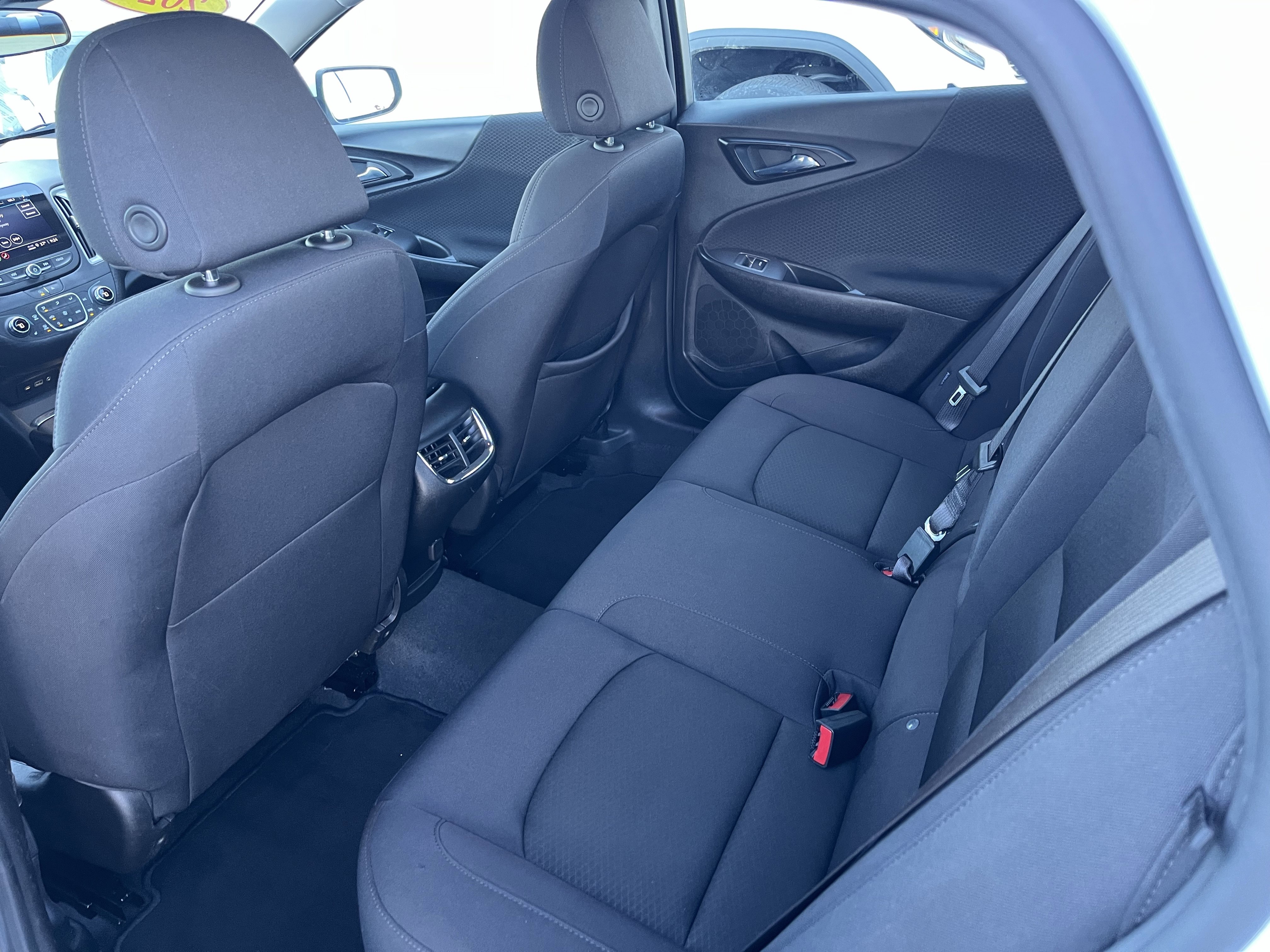 Used 2024 Chevrolet Malibu LT image 4