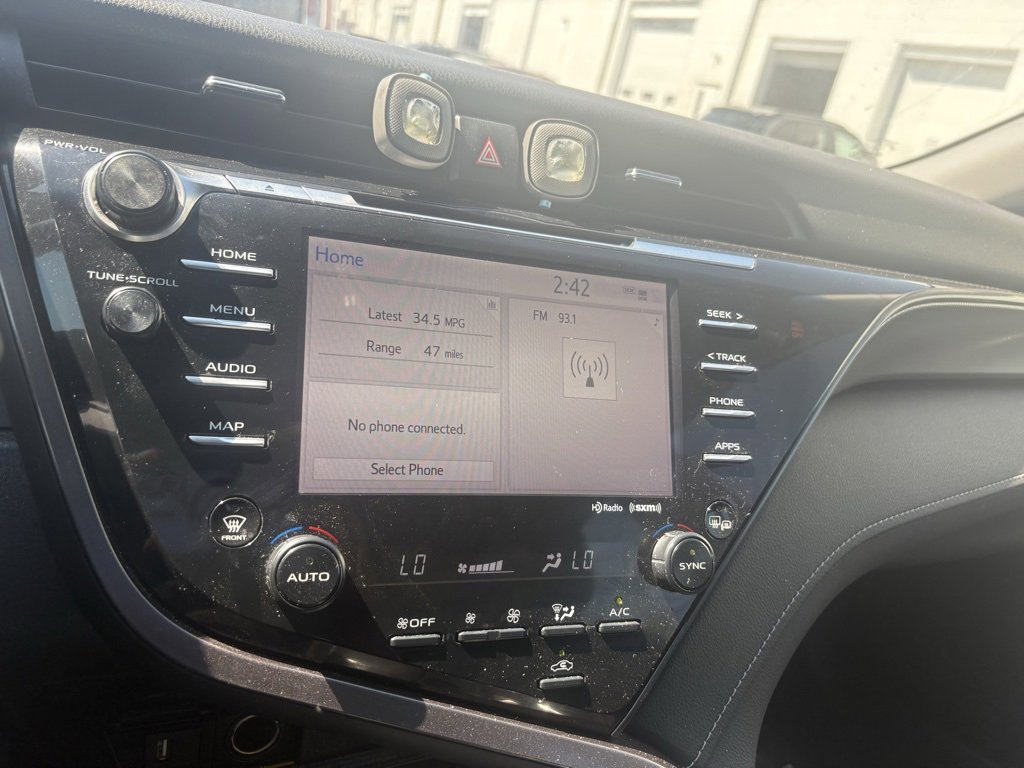 Used 2020 Toyota Camry XSE image 14