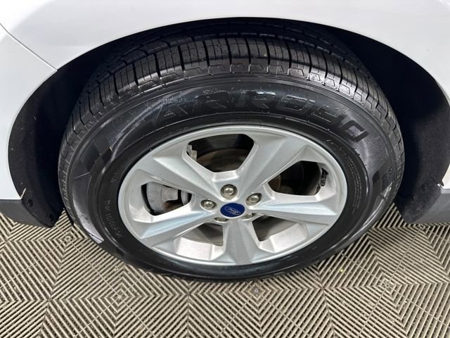 Used 2021 Ford Edge SE image 10