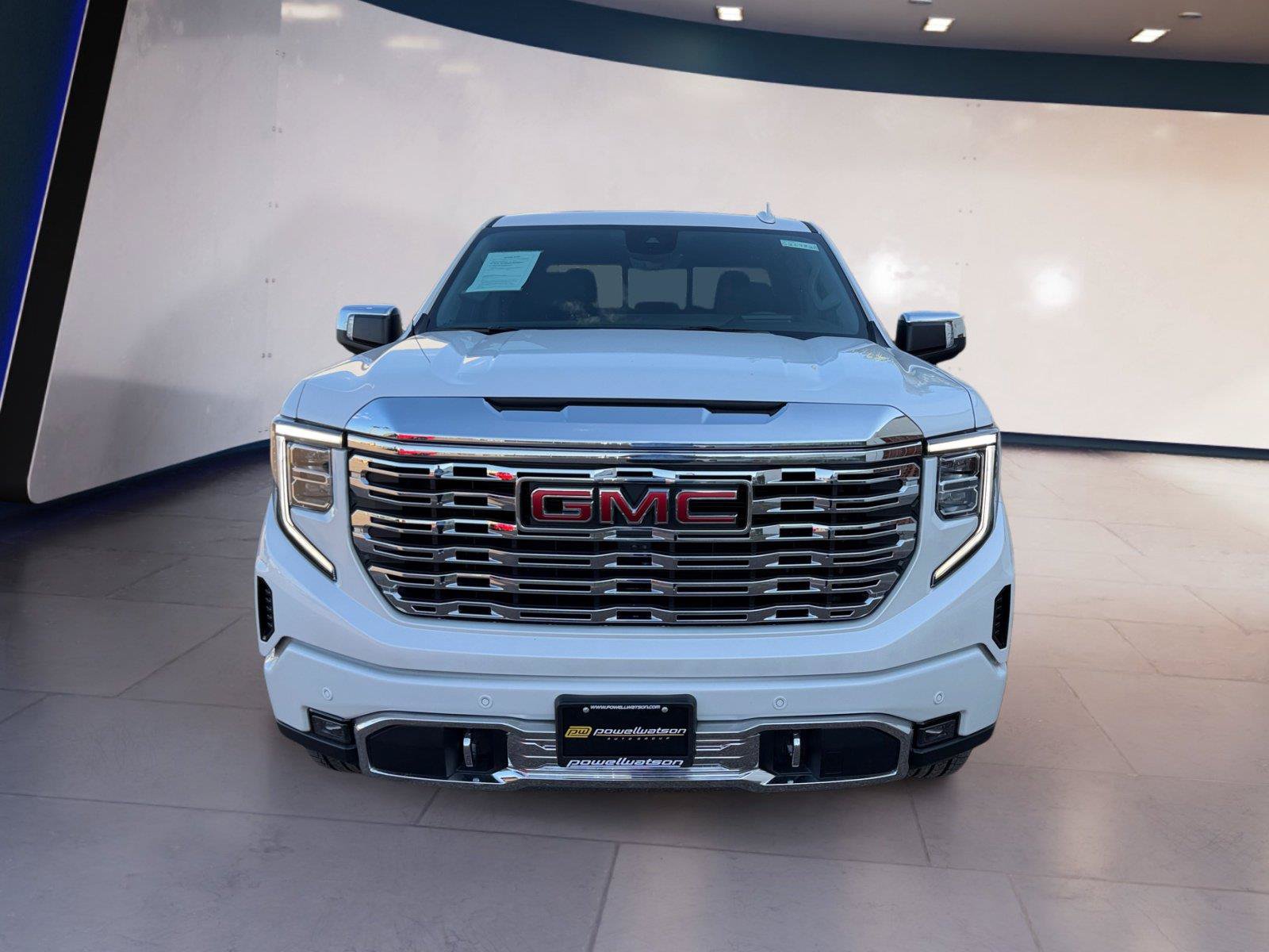 Used 2024 GMC Sierra 1500 Denali w/ Denali Reserve Package AWD/4WD image 8