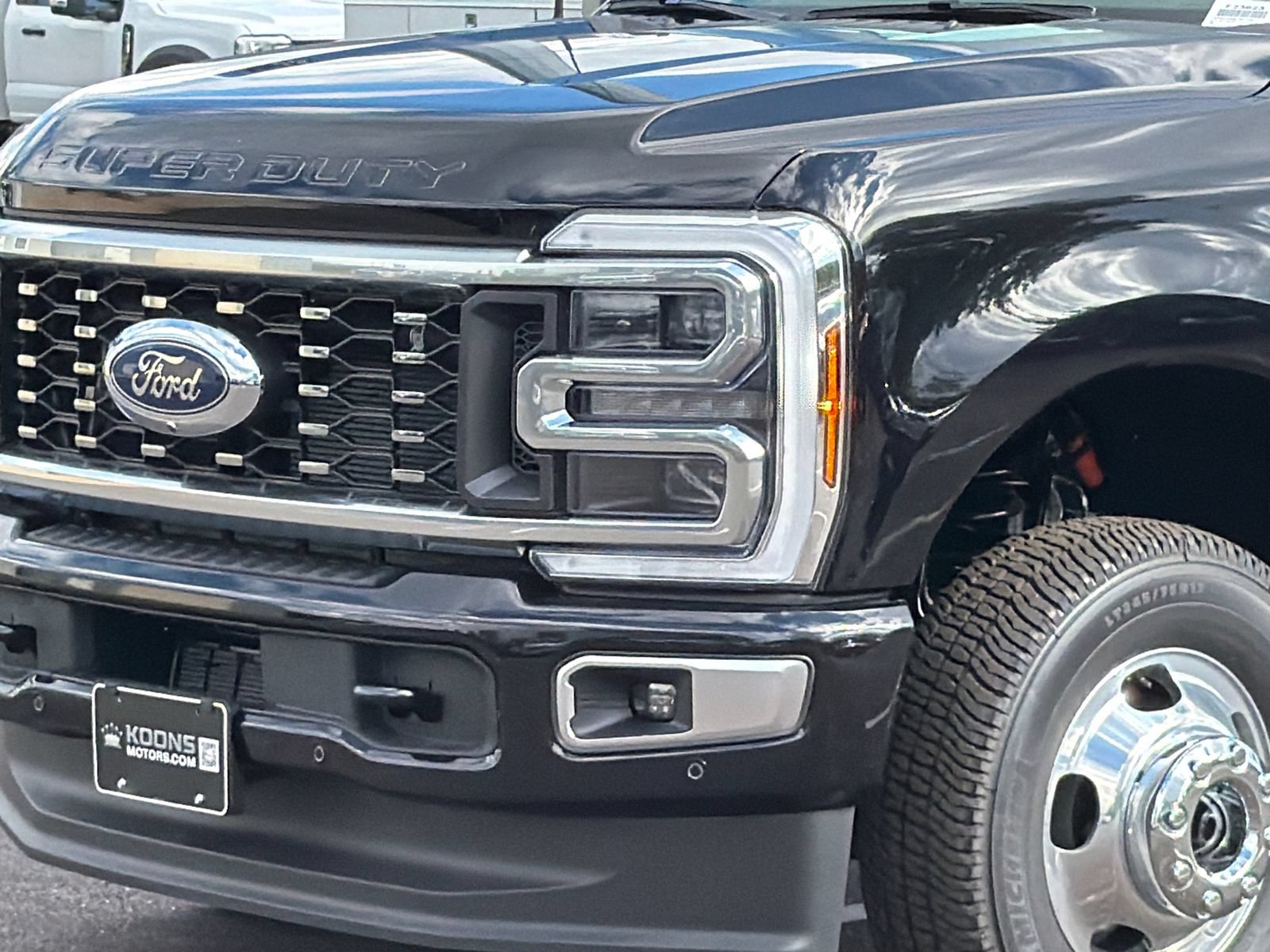 New 2026 Ford F350 Platinum w/ Platinum Plus Package AWD/4WD image 2