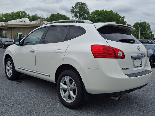 Used 2011 Nissan Rogue SV AWD/4WD image 6