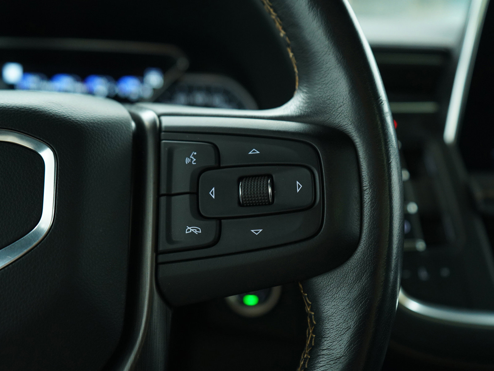 Used 2021 GMC Yukon AT4 image 31