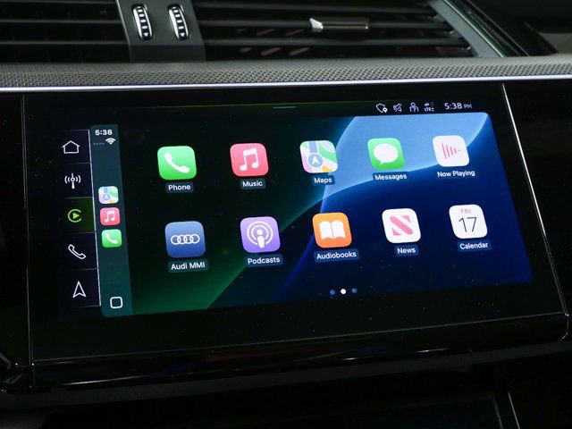 Used 2024 Audi SQ8 e-tron Premium Plus w/ Black Optic Package image 17